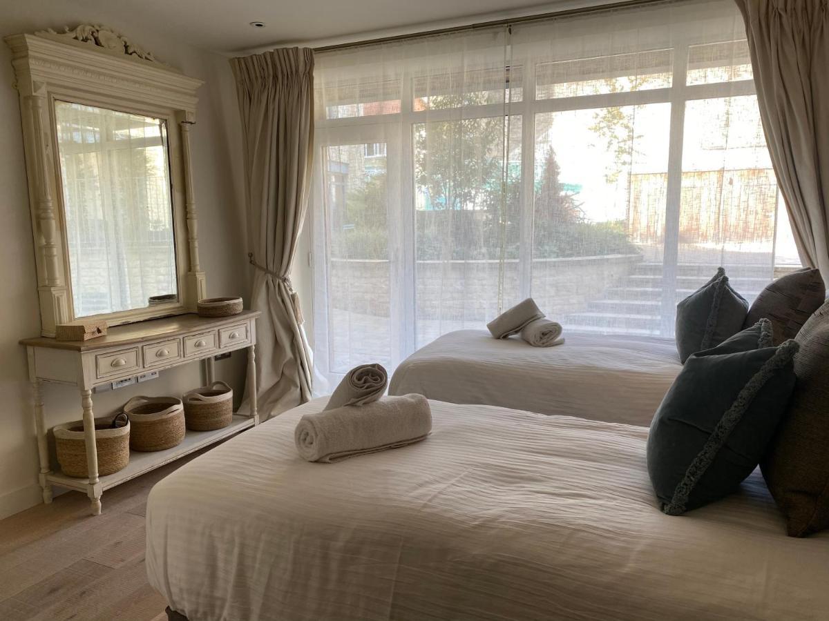 Apartment Walcot Yard With Parking, Keys